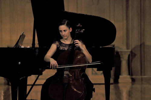 Emma Hoeft cellist